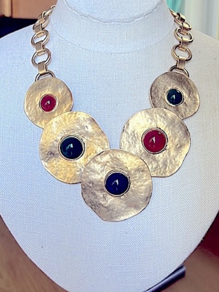 Les Bernard Vintage Cabochon And Hammered Necklace 195$